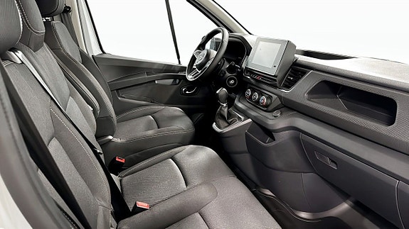 Nissan Primastar 5 of 5