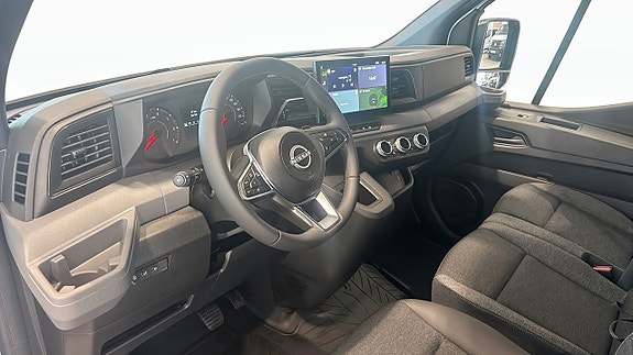 Nissan Interstar 4 of 5