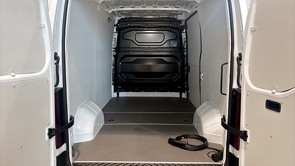 Nissan Interstar 10 of 15