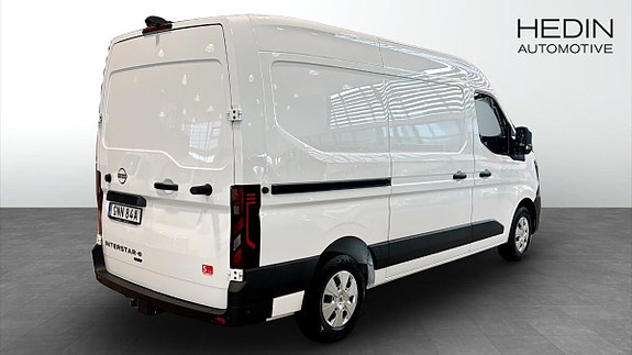 Nissan Interstar 2 of 5
