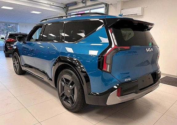 Kia EV9 3 of 5