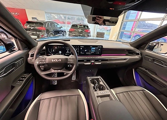 Kia EV9 6 of 7