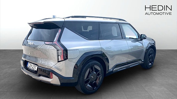 Kia EV9 2 of 5