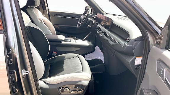 Kia EV9 3 of 5