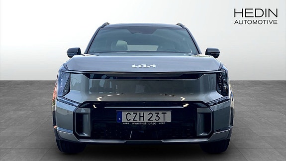 Kia EV9 8 of 12