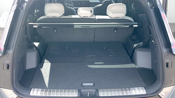 Kia EV9 10 of 12