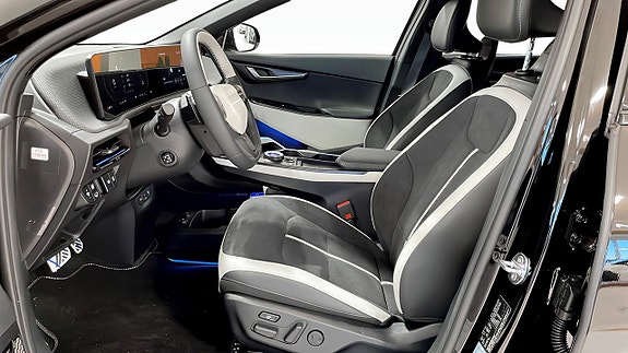 Kia EV6 10 of 17
