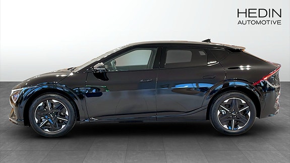 Kia EV6 7 of 17