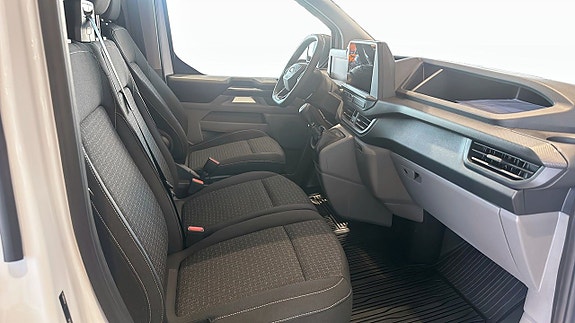 Ford Transit Custom 3 of 25