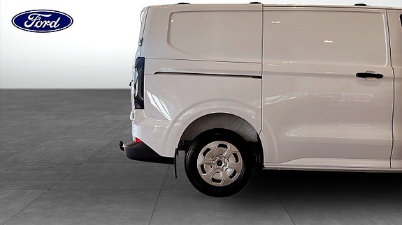 Ford Transit Custom 9 of 25