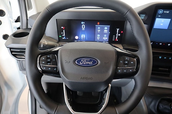 Ford Transit Custom 25 of 25