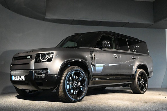 Land Rover Defender 130