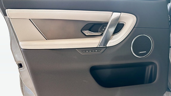 Land Rover Discovery Sport 11 of 13