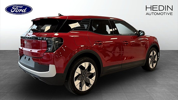 Ford Explorer 2 of 12