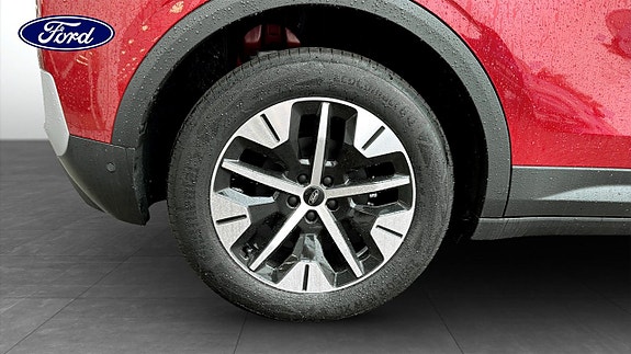 Ford Explorer 9 of 12