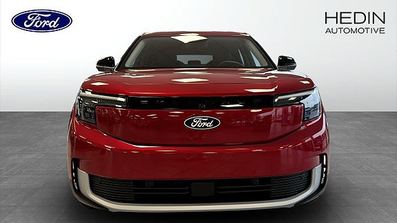 Ford Explorer 8 of 12