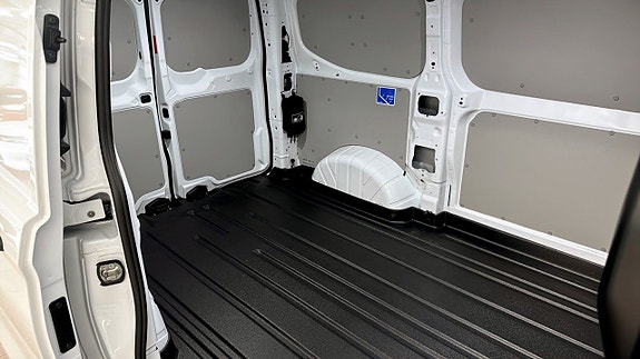 Ford E-Transit 5 of 5