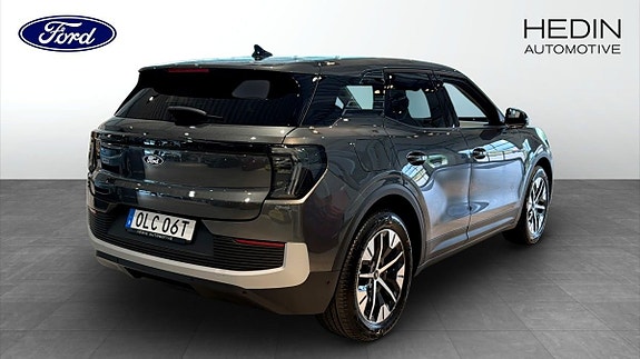 Ford Explorer 2 of 9