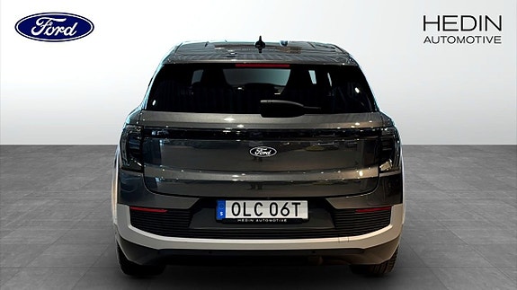 Ford Explorer 7 of 9