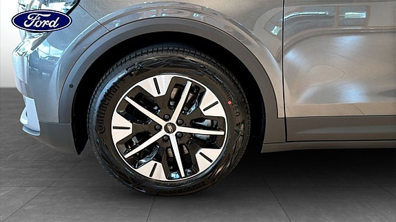 Ford Explorer 9 of 9