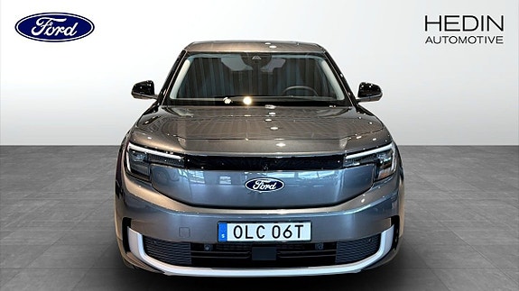 Ford Explorer 8 of 9