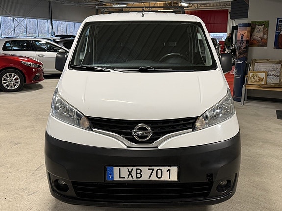 Nissan NV200 2 of 5