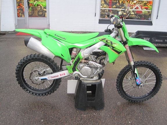 Kawasaki KX 250 Kawasaki  KX 250 2 of 2