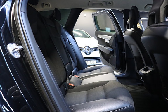 Volvo V90 13 of 28