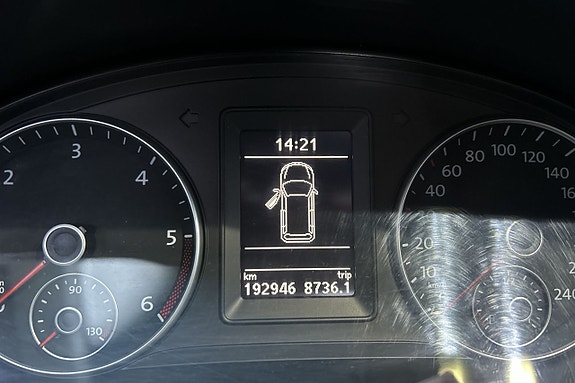 Volkswagen Caddy Maxi 12 of 12