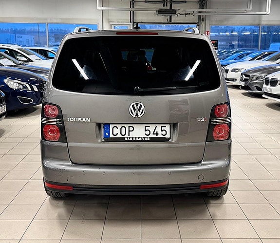 Volkswagen Touran 5 of 5