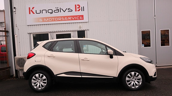Renault Captur 2 of 14