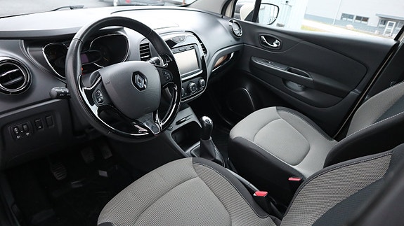 Renault Captur 3 of 14