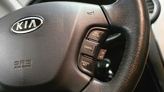 Kia Carens 24 of 27