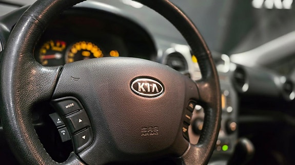 Kia Carens 21 of 27