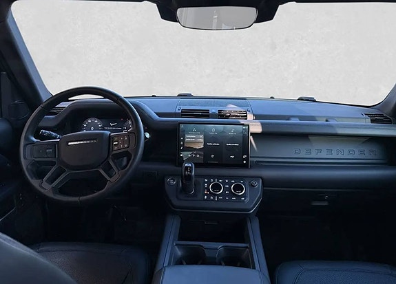 Land Rover Defender 110 4 of 5