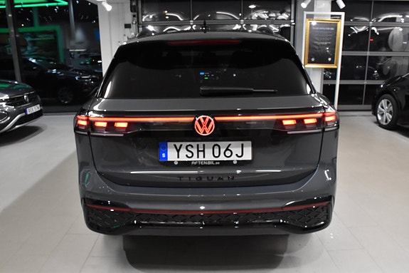 Volkswagen Tiguan 7 of 23