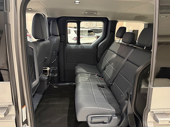 Kia PV5 10 of 16