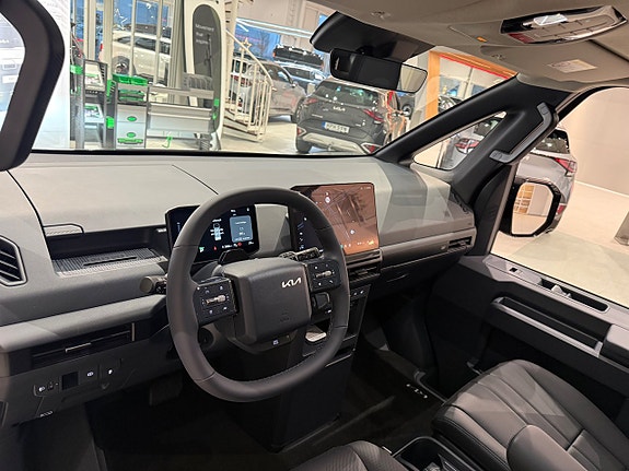 Kia PV5 9 of 16