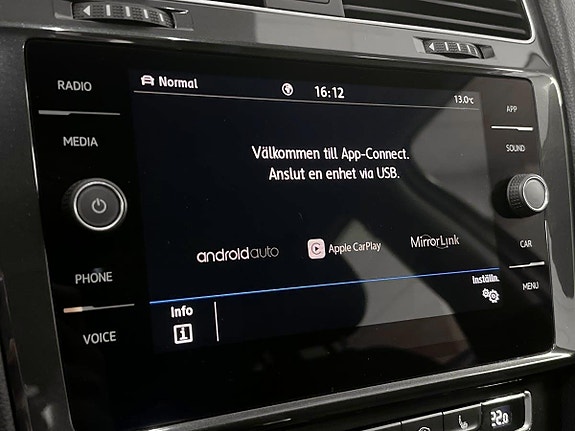 Volkswagen Golf Alltrack 15 of 16