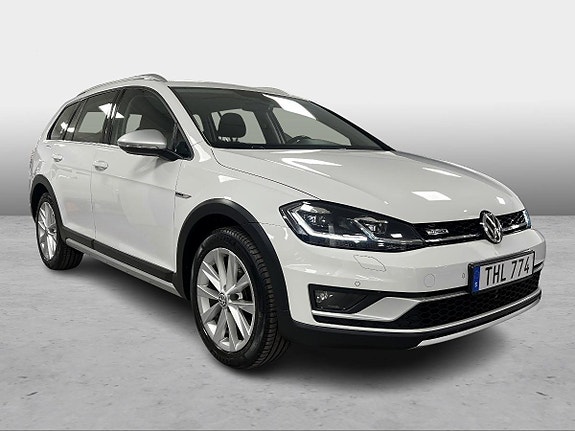 Volkswagen Golf Alltrack 5 of 5
