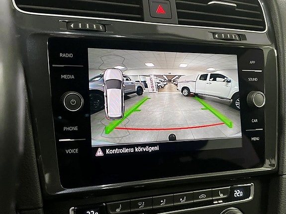 Volkswagen Golf Alltrack 14 of 16