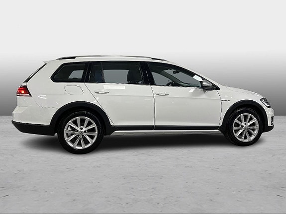 Volkswagen Golf Alltrack 4 of 5
