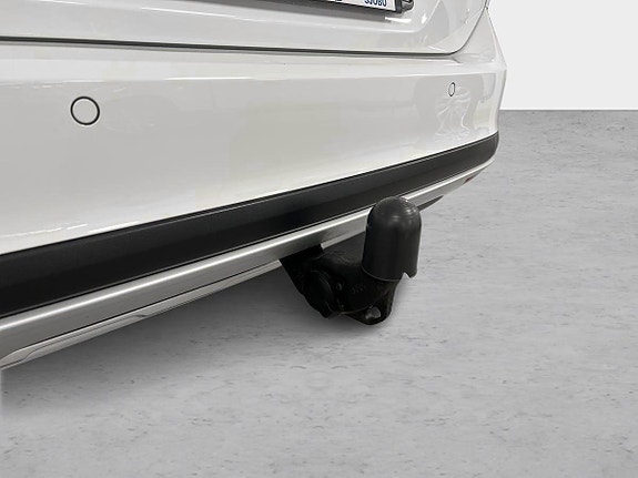 Volkswagen Golf Alltrack 10 of 16