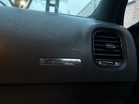 Dodge Charger 15 of 21
