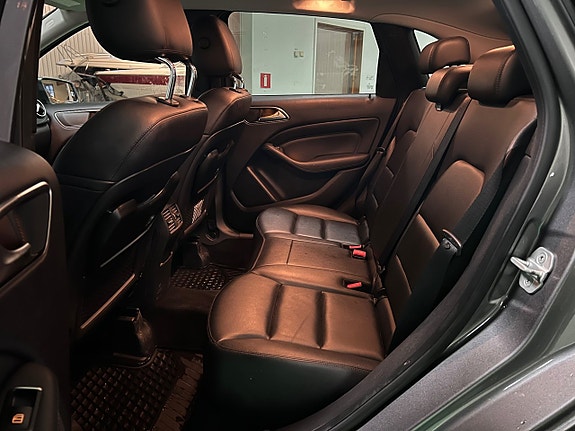 Mercedes-Benz B180 10 of 20