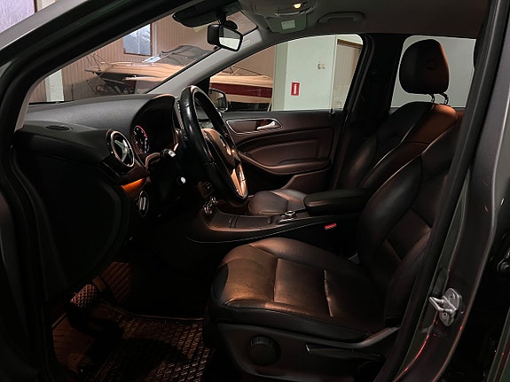 Mercedes-Benz B180 8 of 20
