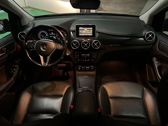 Mercedes-Benz B180 14 of 20
