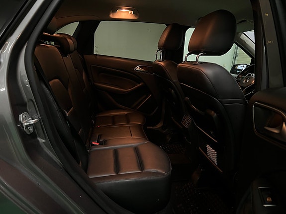 Mercedes-Benz B180 11 of 20