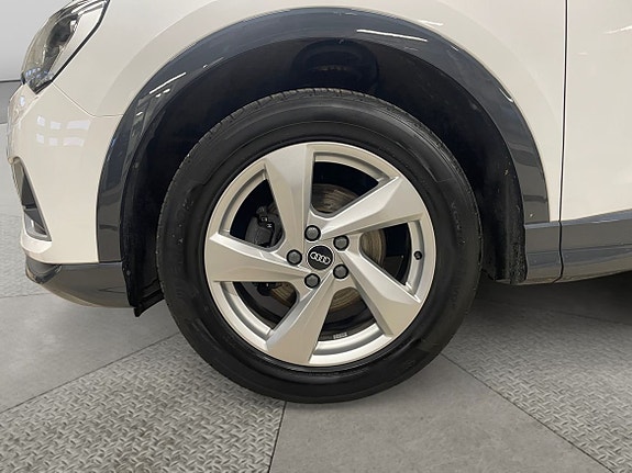 Audi Q3 14 of 15
