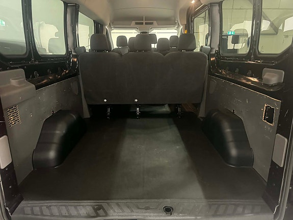 Ford Transit 8 of 15